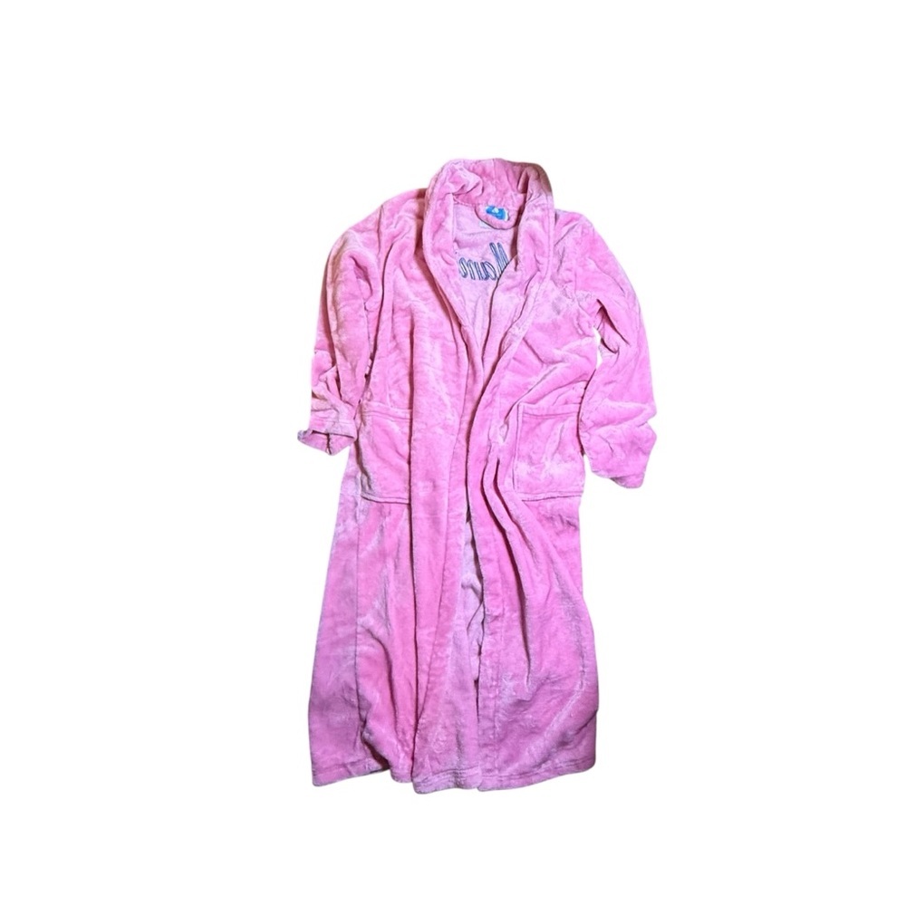 Wrapped In A Cloud Pink Plush Robe Small/Medium Embroidered “Mami”